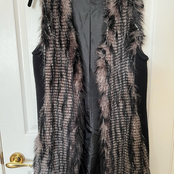 Boston Proper Other - NWOT Boston Proper Faux Fur Vest M